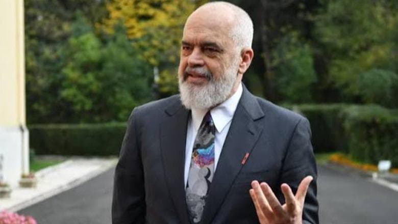 ‘Të flet miza në vesh’, Rama-hoxhës: Ç’punë ke ti me protestën? Mos bëj punën e shejtanit, vendin e ke në xhami