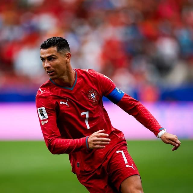 Cristiano vendos një rekord të pathyeshëm, por shikoni kush është shqiptari që qëndron në krah gjigantëve të botës