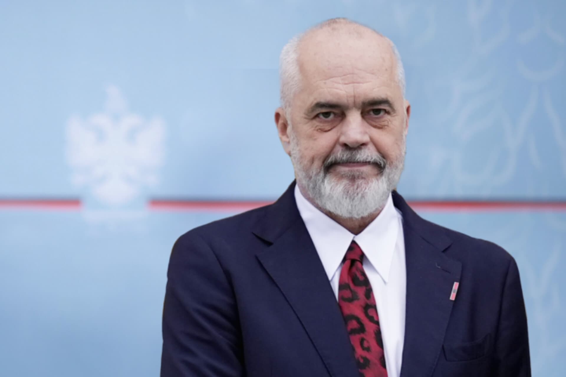Rama kapet me një tjetër protestues: Ky që s'di të lexojë do t'u shpëtojë prej meje