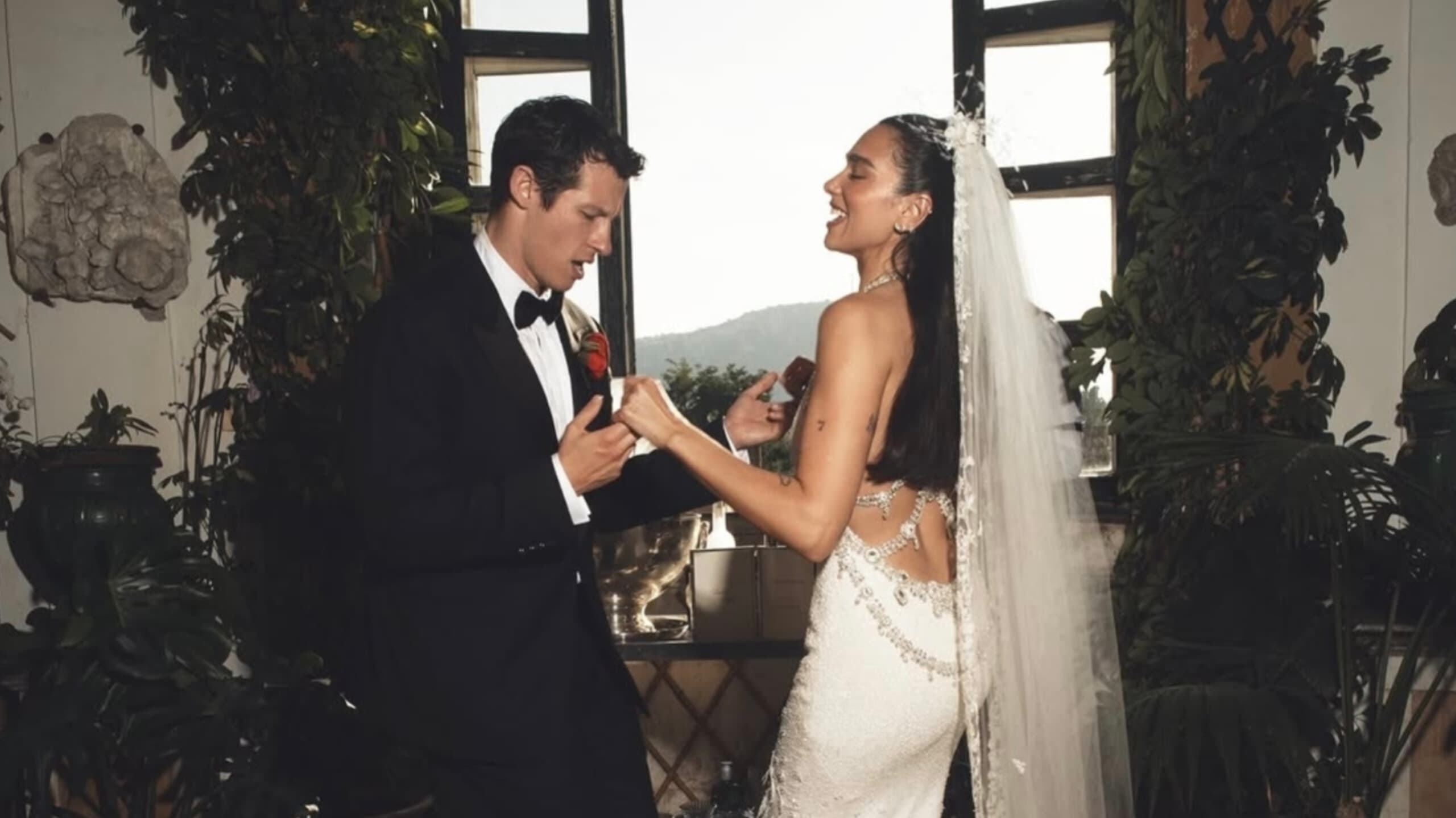 A do të mbajnë vërtet Dua Lipa dhe Callum Turner një dasmë të tretë në Tiranë? Ja çfarë dihet deri tani