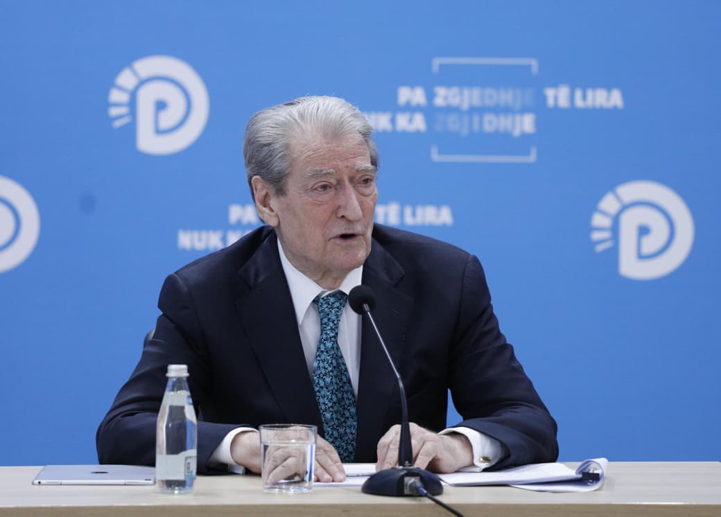 Berisha në skenën e protestës: Pa mua nuk mund të ndërtohet asnjë alternativë politike